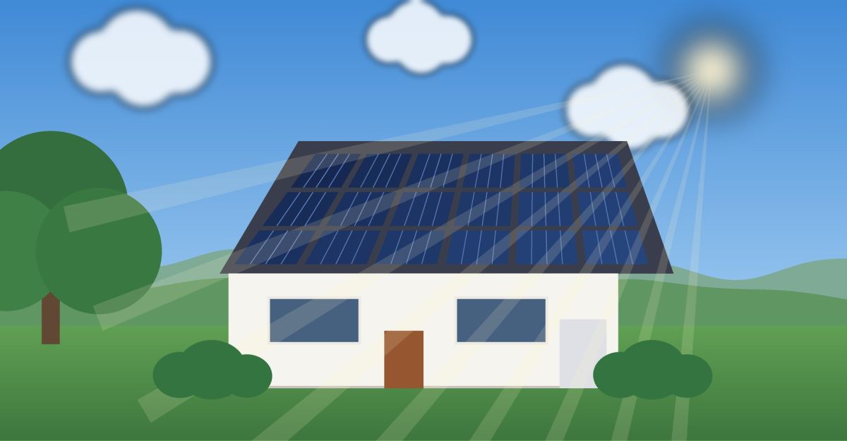 Wohnhaus mit Photovoltaikanlage auf dem Dach bei Sonnenschein